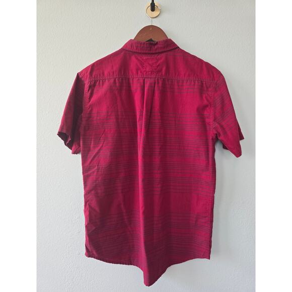 Levi’s Red Striped Shirt Men's M Button Up Short Sleeve Casual Streetwear Cotton - Picture 4 of 7